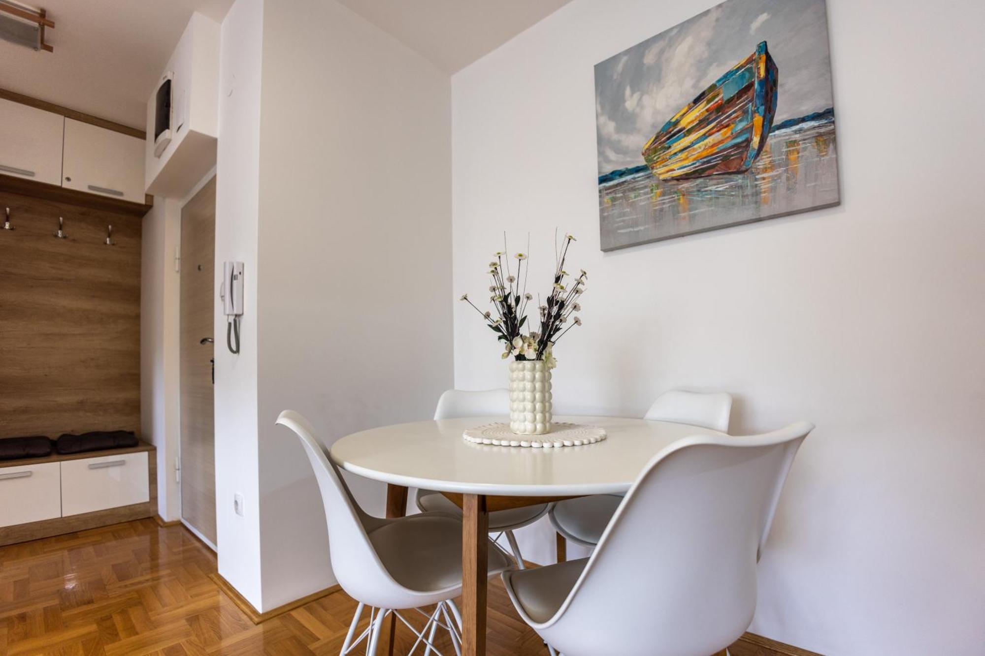 Apartmani Hemera Valjevo Buitenkant foto