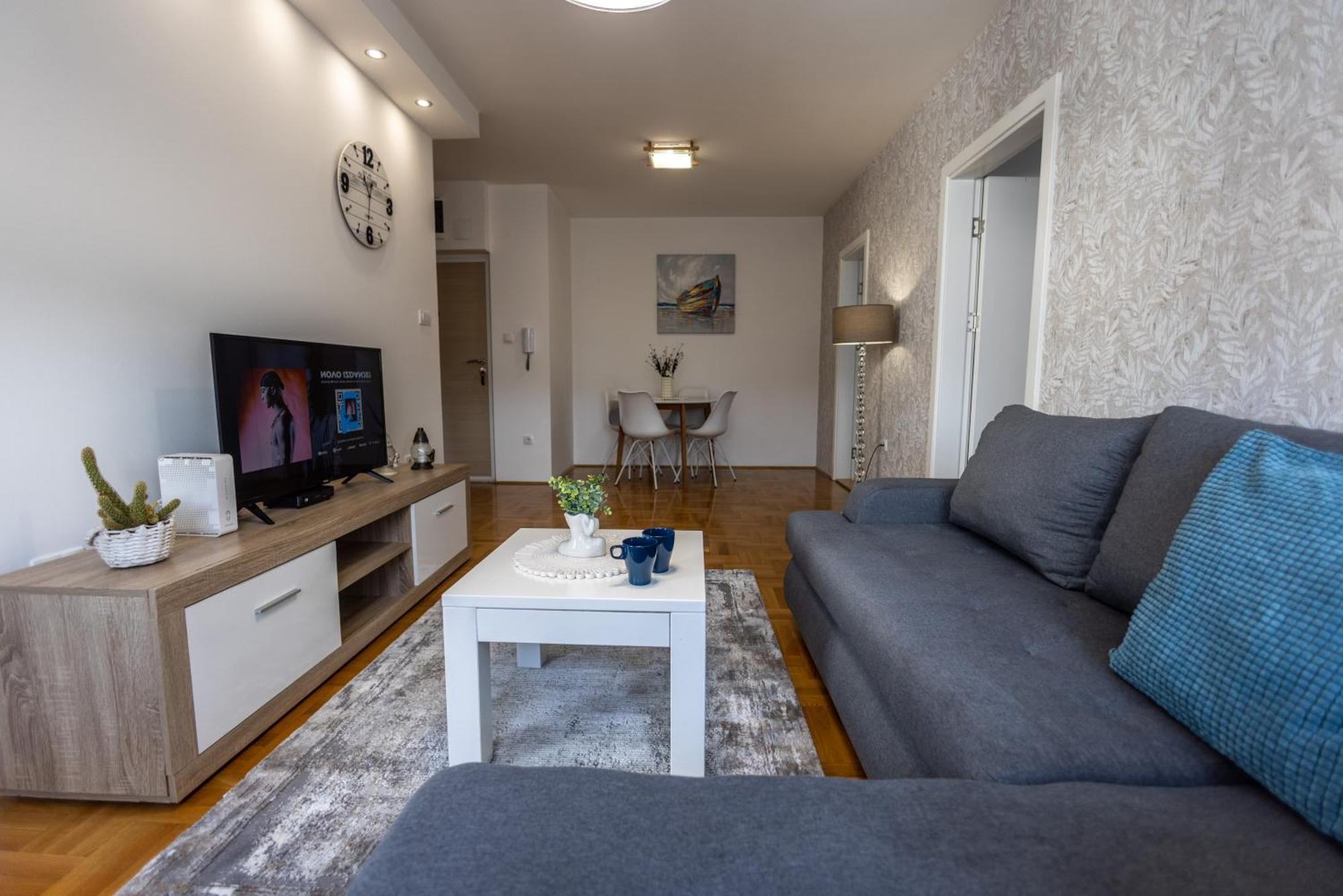 Apartmani Hemera Valjevo Buitenkant foto