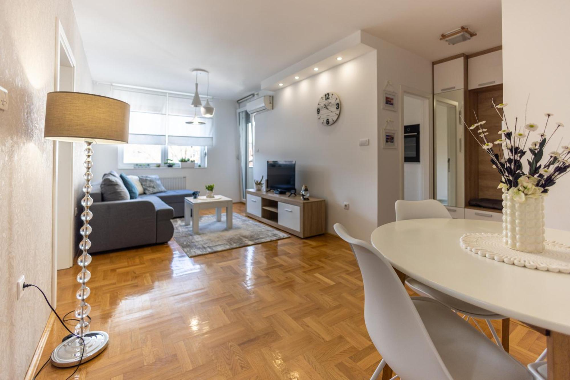 Apartmani Hemera Valjevo Buitenkant foto